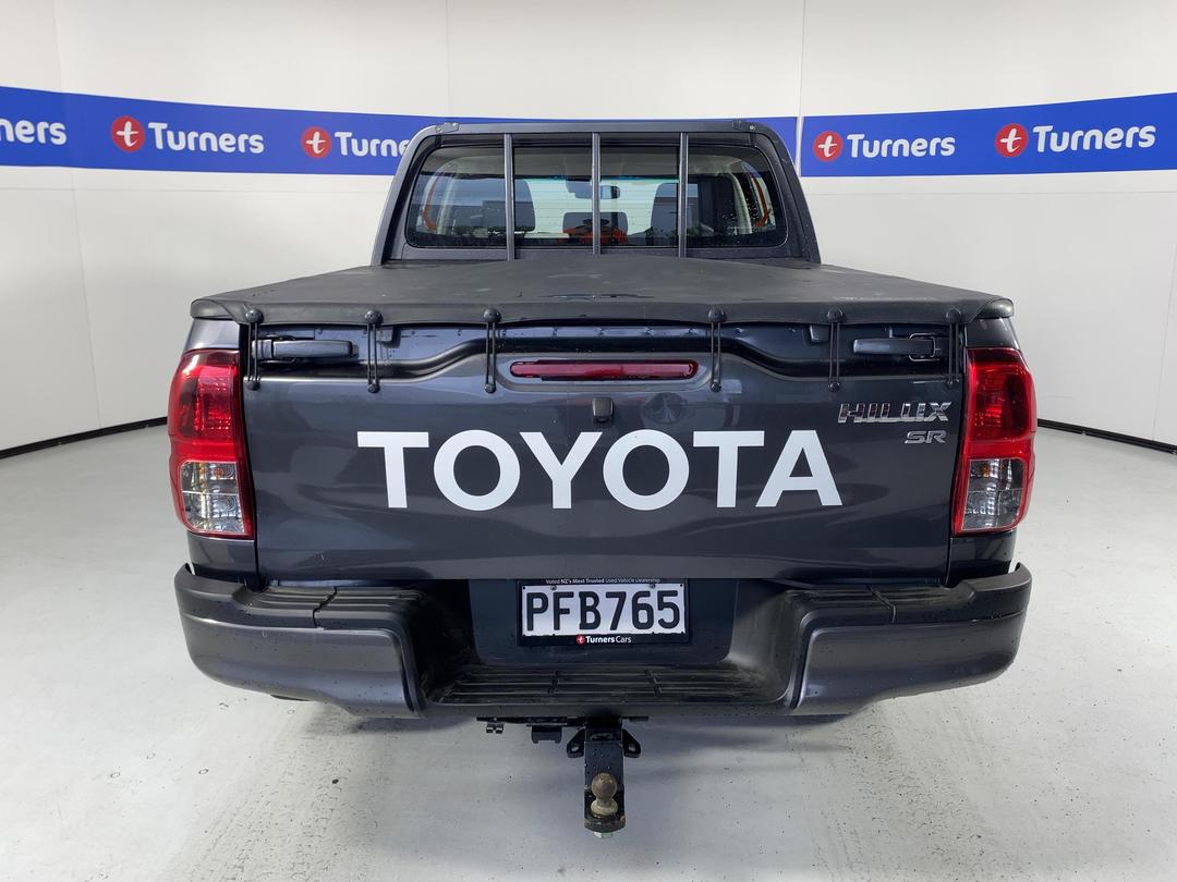 Photo '6' of Toyota Hilux