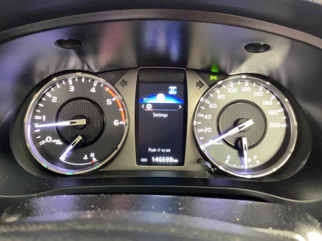 Photo '21' of Toyota Hilux