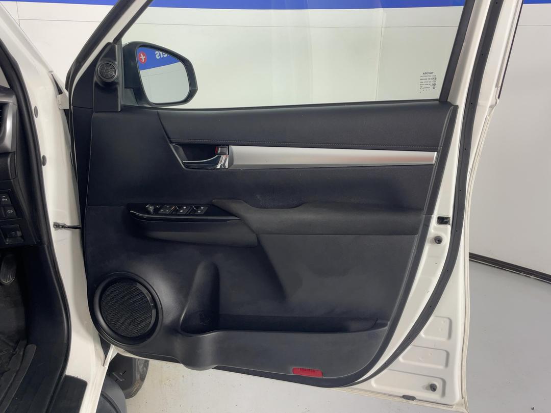 Photo '15' of Toyota Hilux