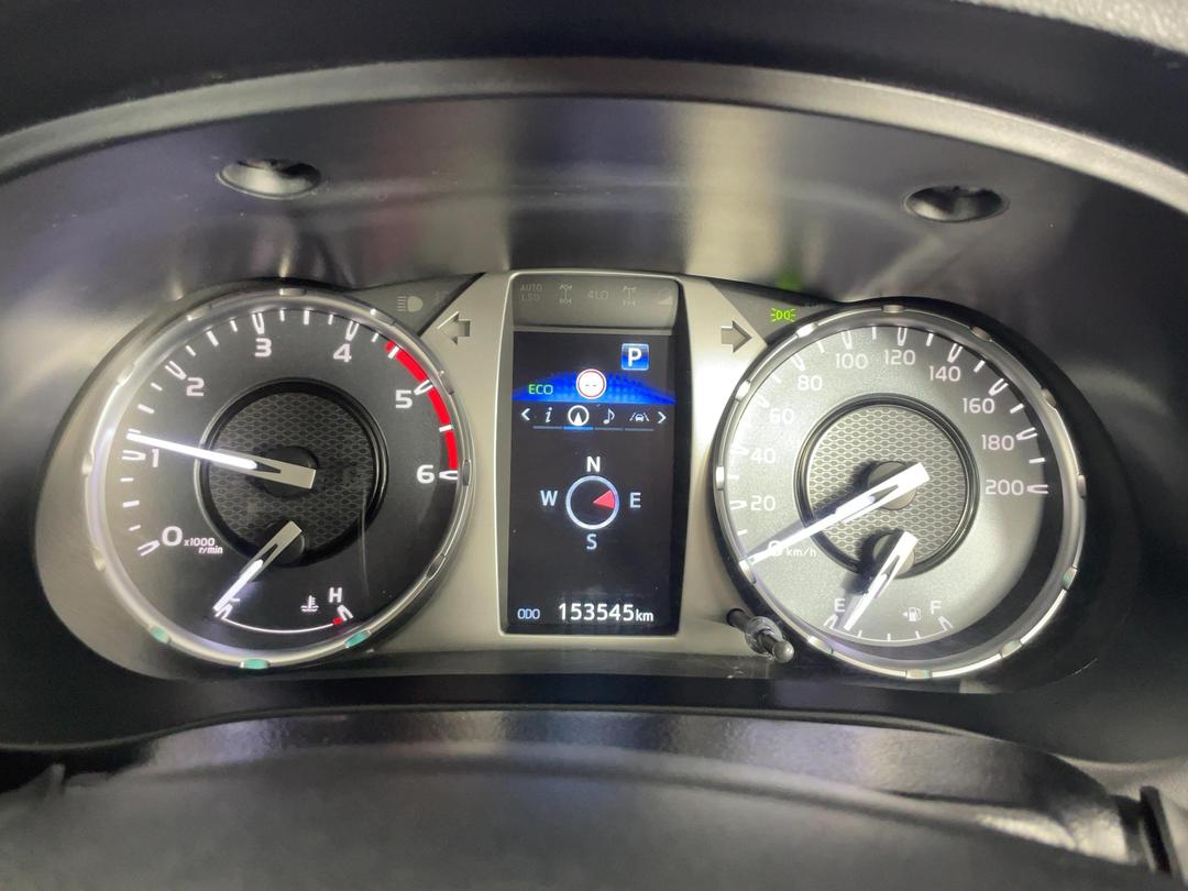 Photo '21' of Toyota Hilux