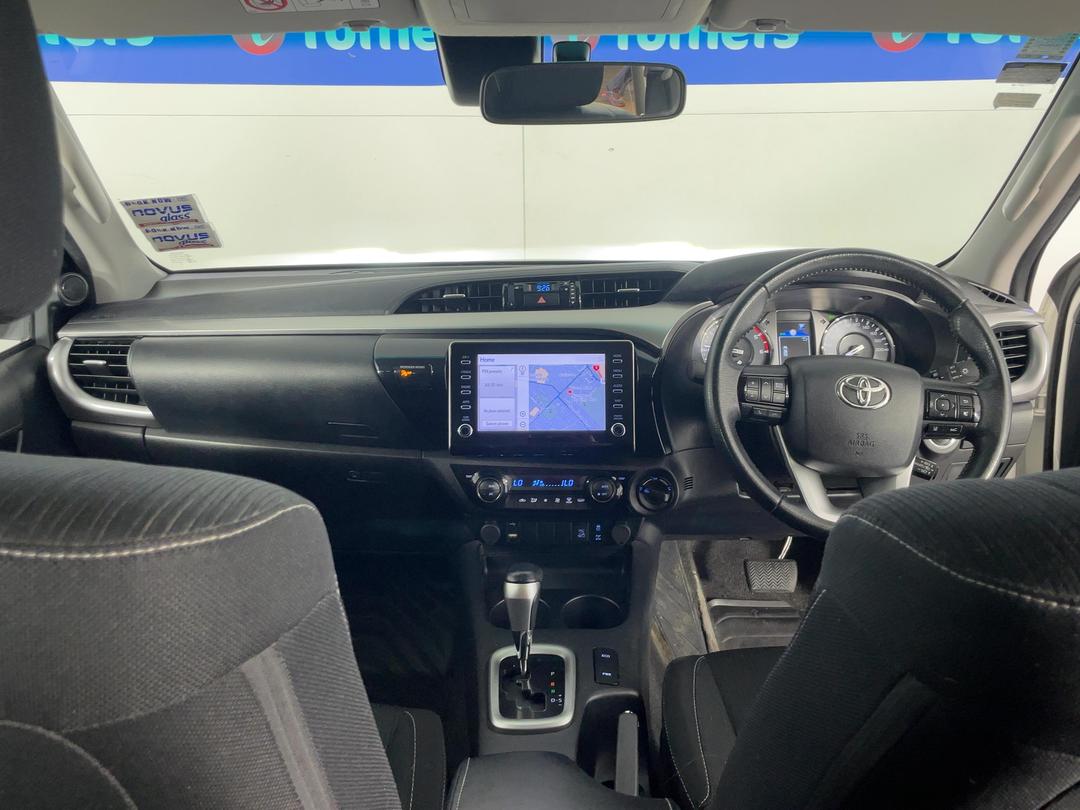 Photo '17' of Toyota Hilux