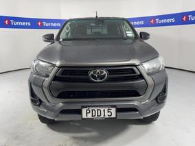 Photo '2' of Toyota Hilux