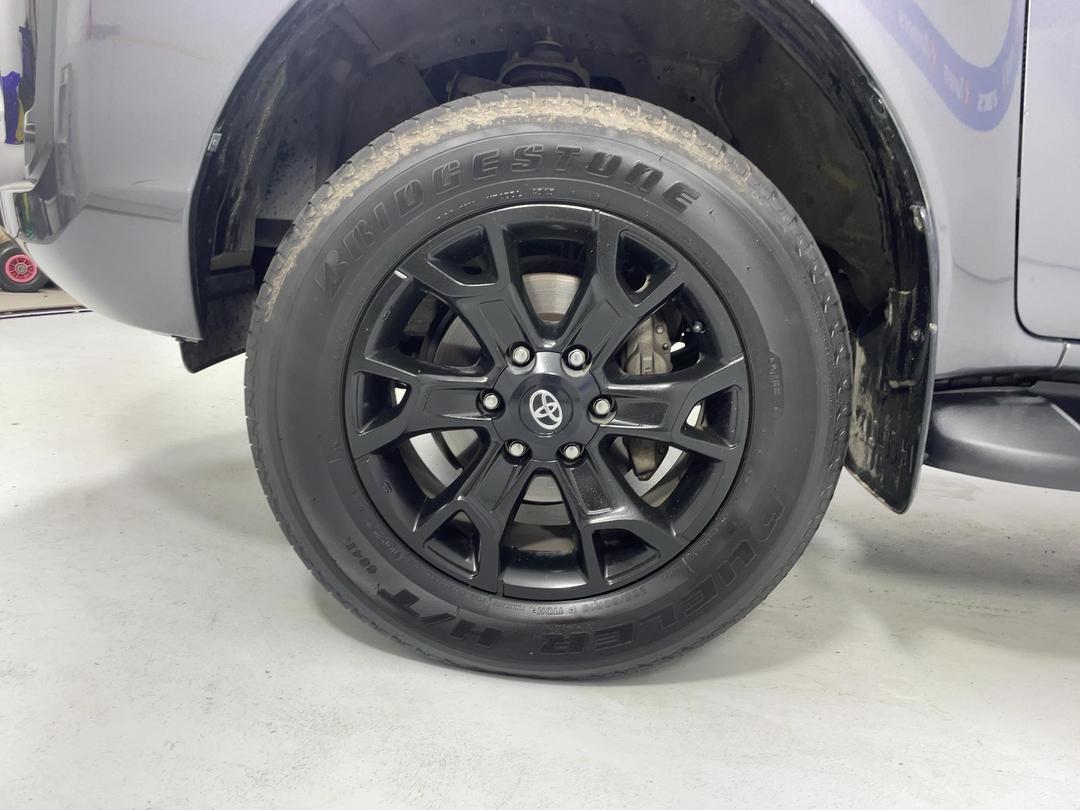 Photo '10' of Toyota Hilux