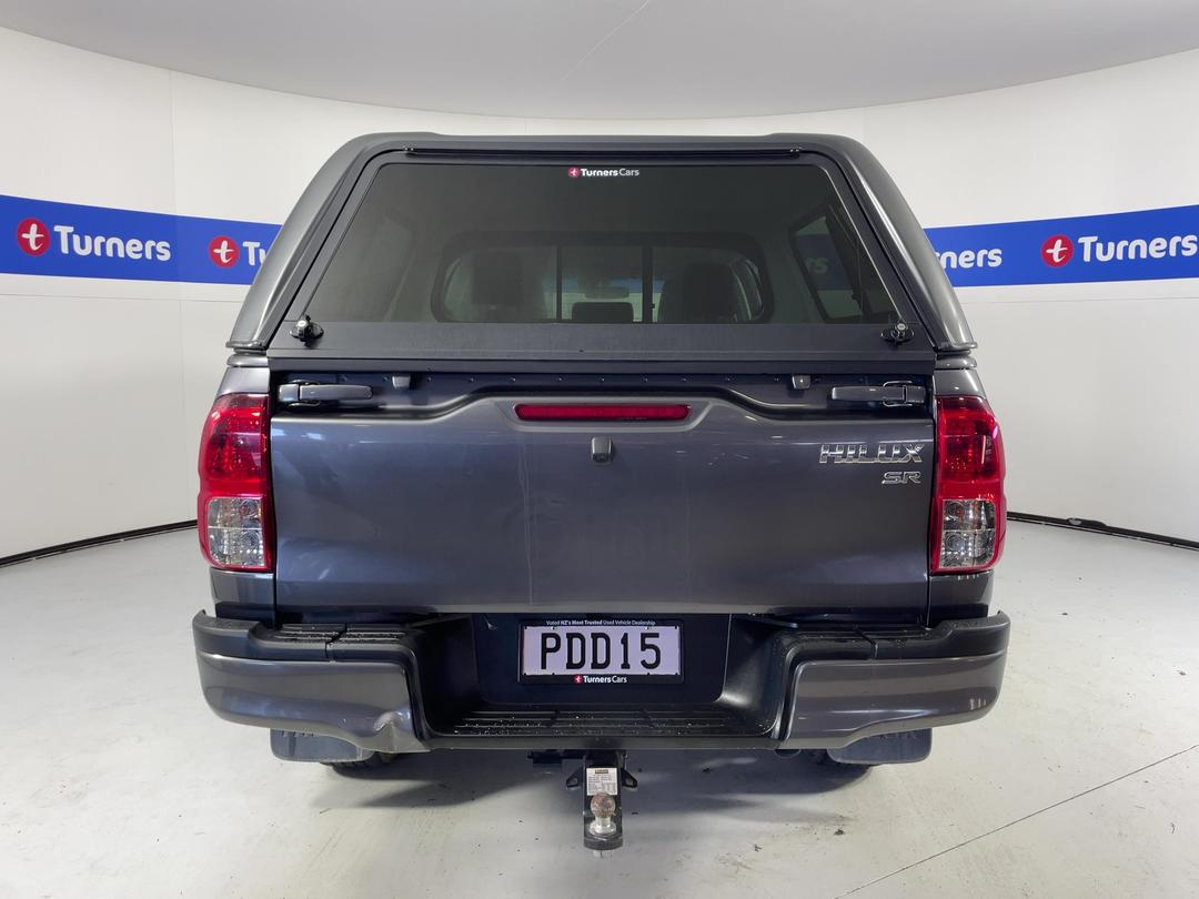 Photo '6' of Toyota Hilux
