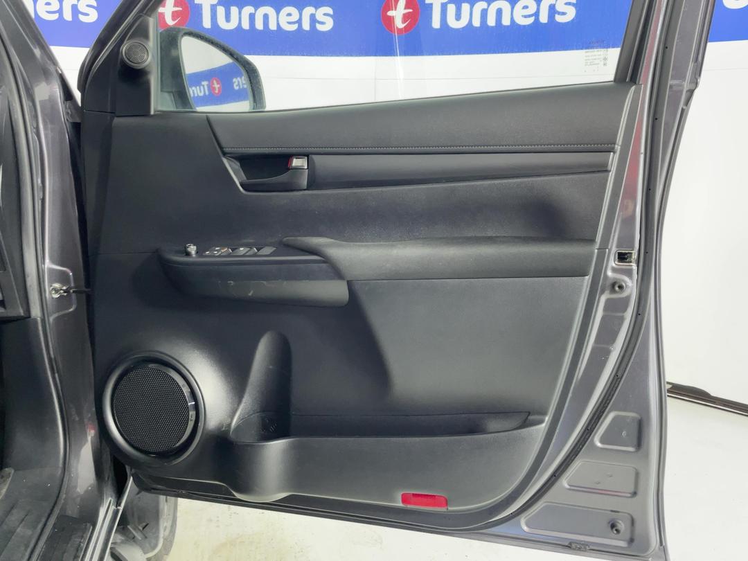 Photo '15' of Toyota Hilux