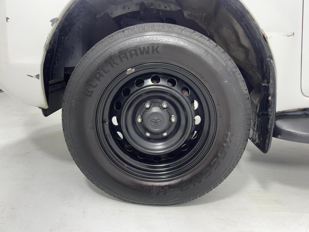 Photo '10' of Toyota Hilux