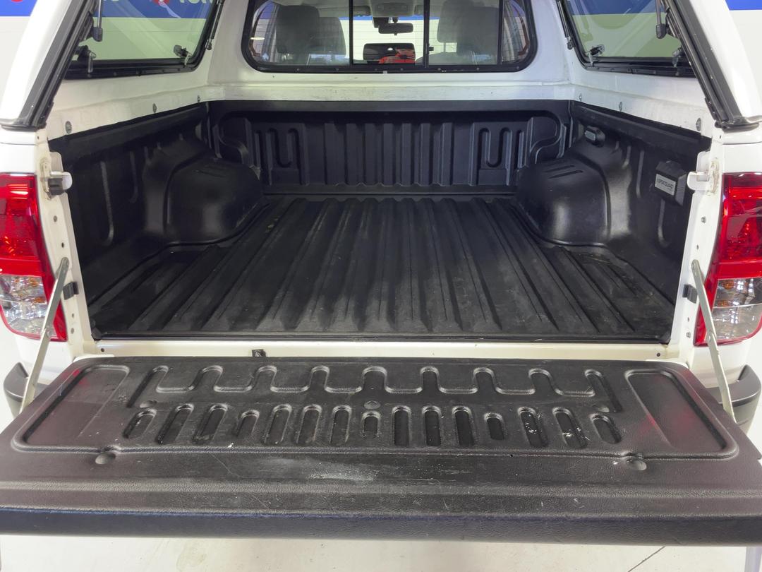 Photo '14' of Toyota Hilux