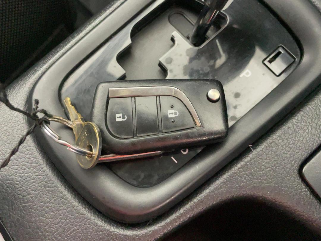 Photo '22' of Toyota Hilux