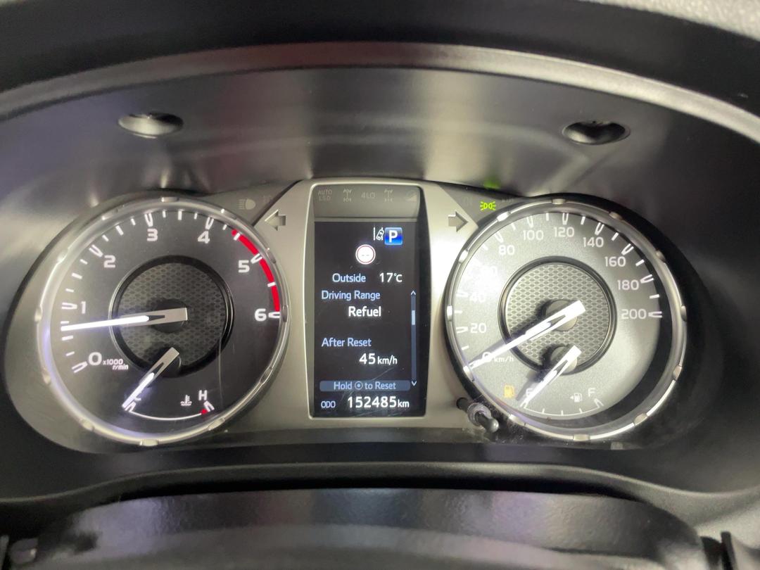 Photo '21' of Toyota Hilux