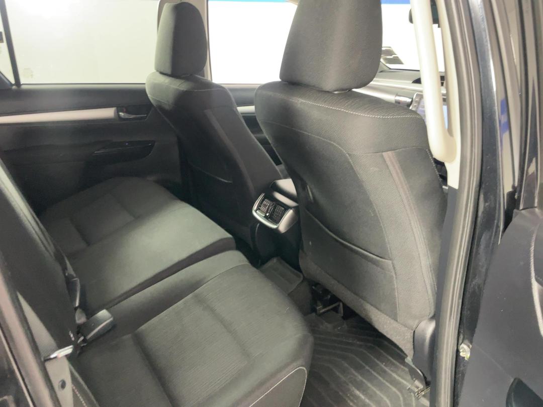 Photo '20' of Toyota Hilux