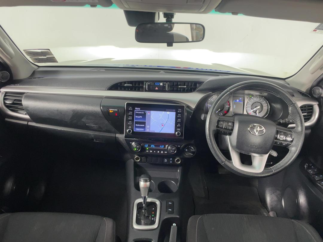 Photo '17' of Toyota Hilux