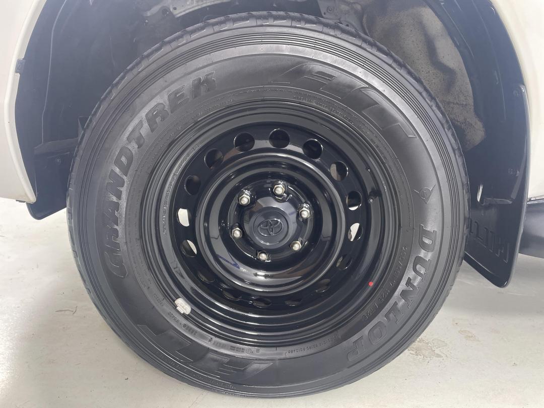 Photo '10' of Toyota Hilux