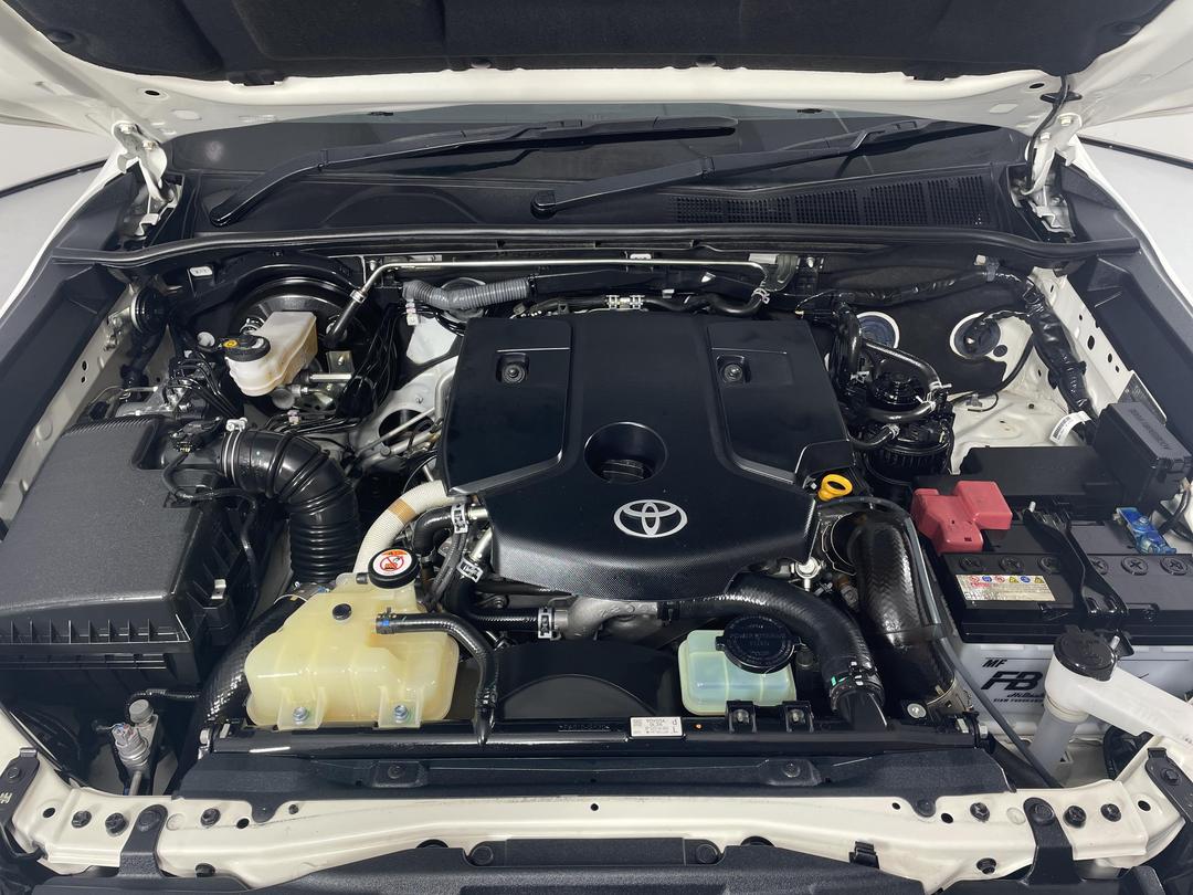 Photo '13' of Toyota Hilux