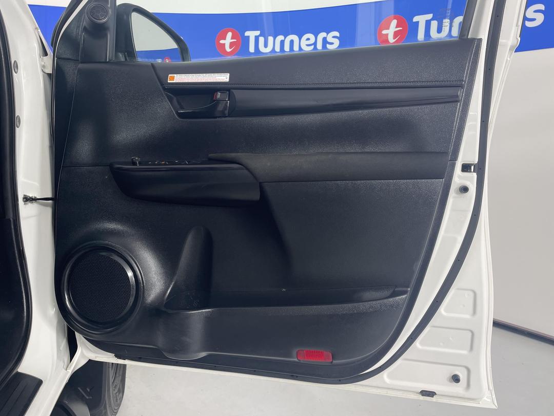 Photo '15' of Toyota Hilux