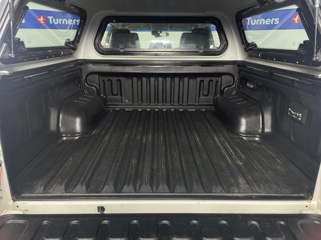 Photo '14' of Toyota Hilux