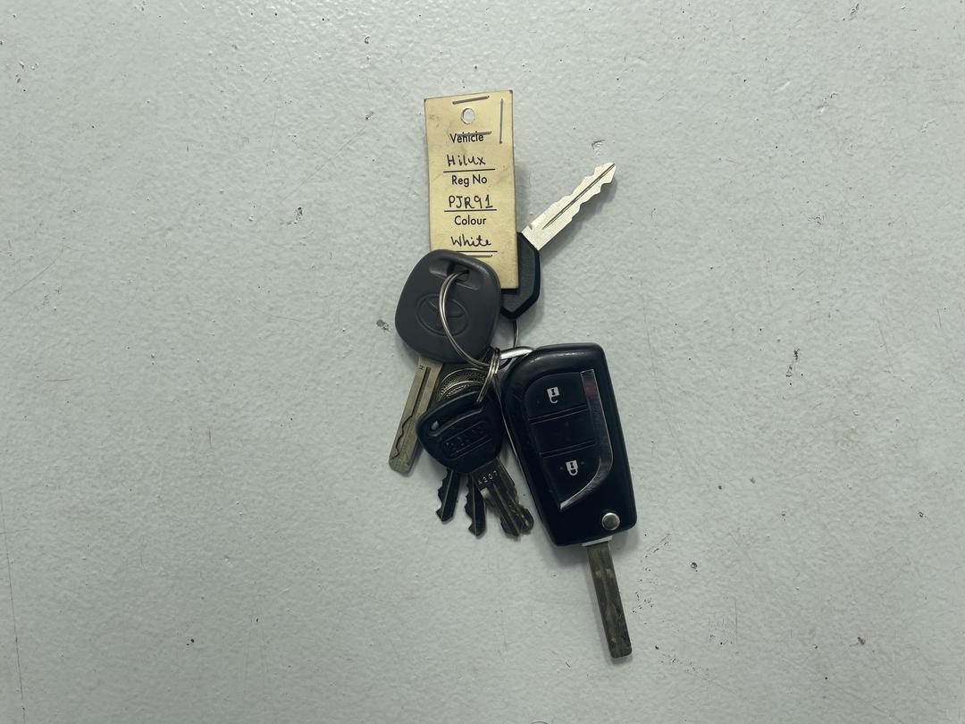 Photo '22' of Toyota Hilux