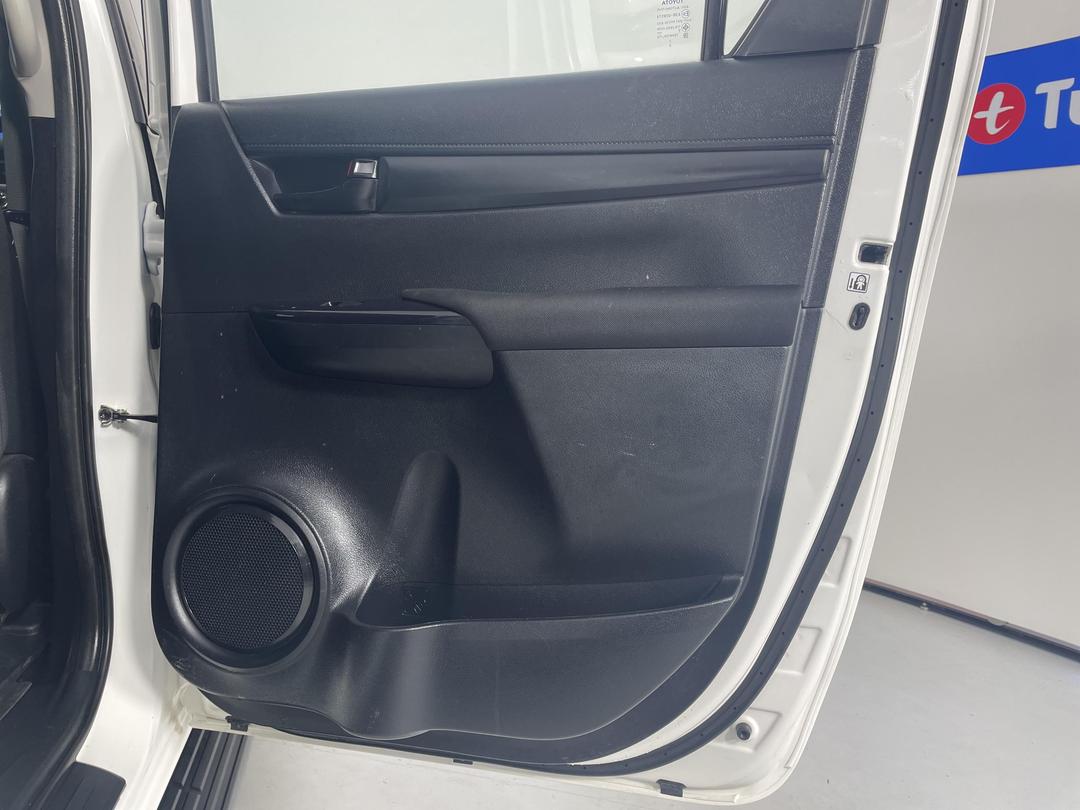 Photo '19' of Toyota Hilux