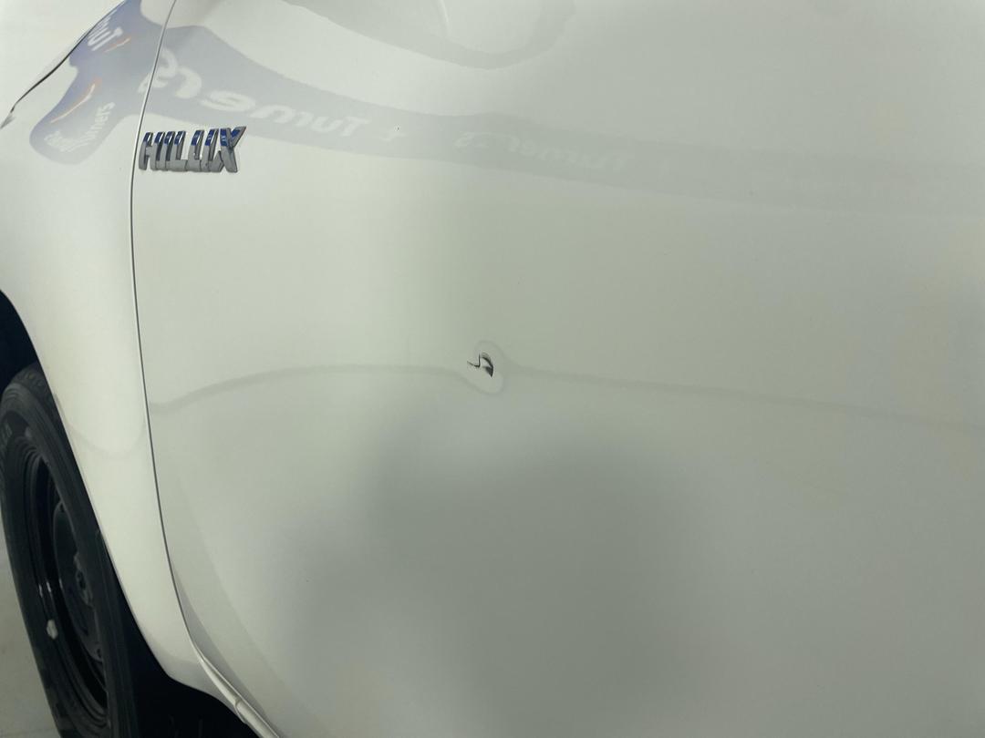 Photo '32' of Toyota Hilux