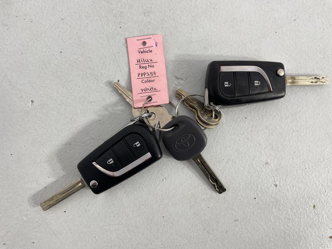 Photo '22' of Toyota Hilux