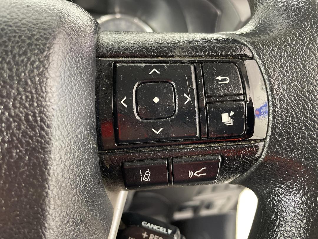 Photo '24' of Toyota Hilux