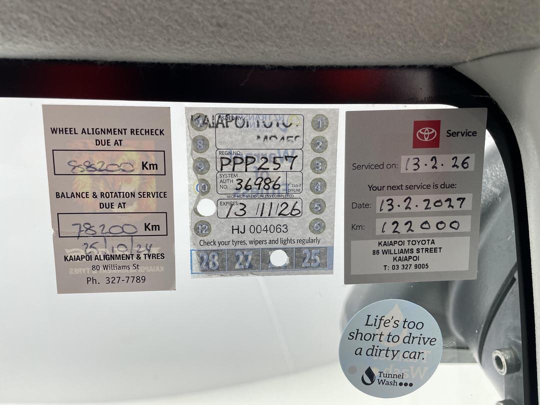 Photo '30' of Toyota Hilux