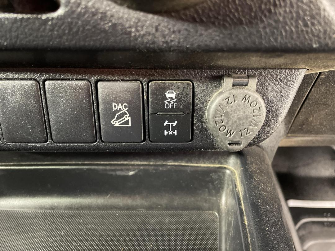 Photo '27' of Toyota Hilux