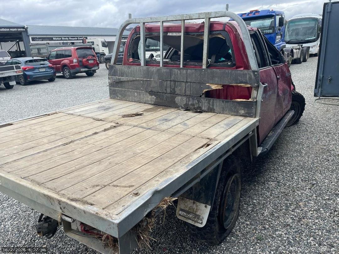 Photo '7' of Toyota Hilux SR TD DC/CC