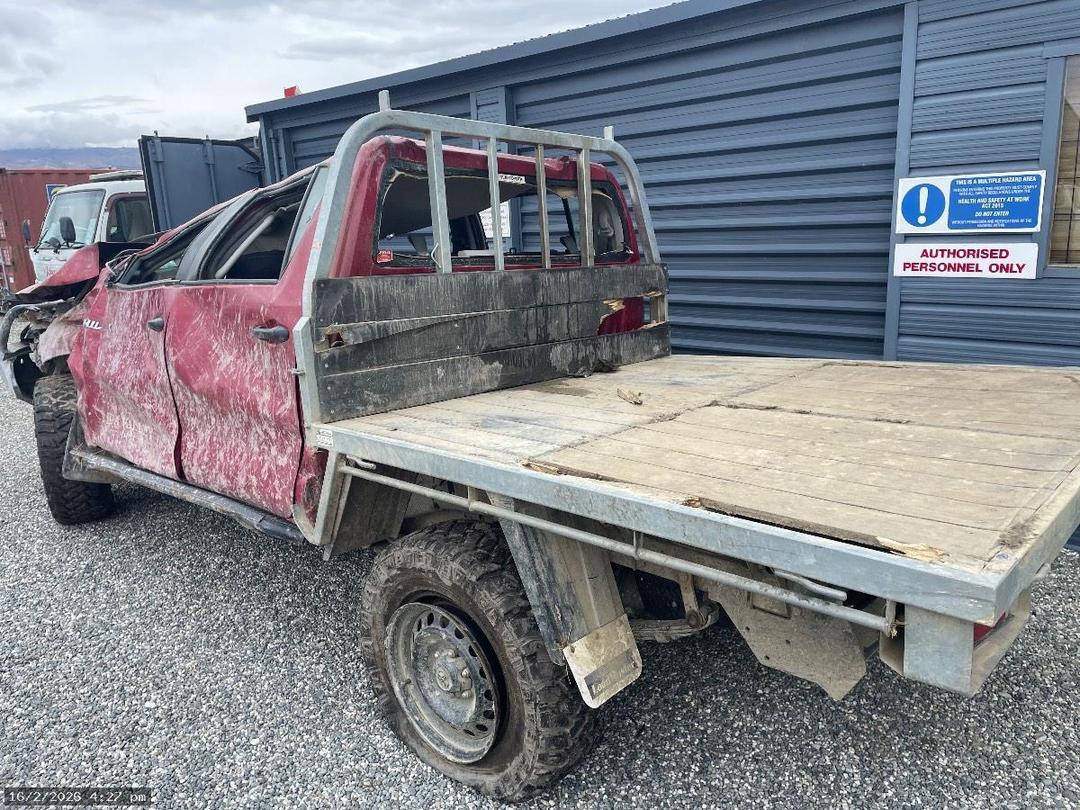 Photo '9' of Toyota Hilux SR TD DC/CC