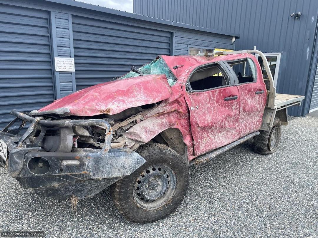 Photo '11' of Toyota Hilux SR TD DC/CC