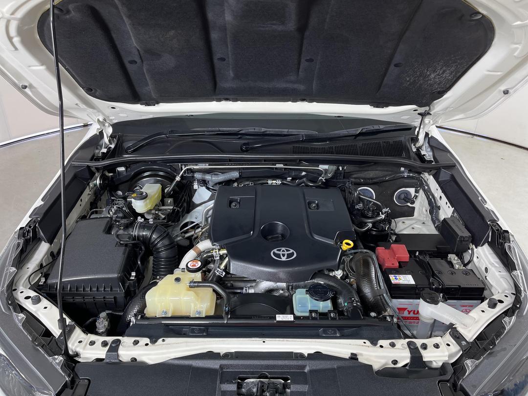 Photo '13' of Toyota Hilux