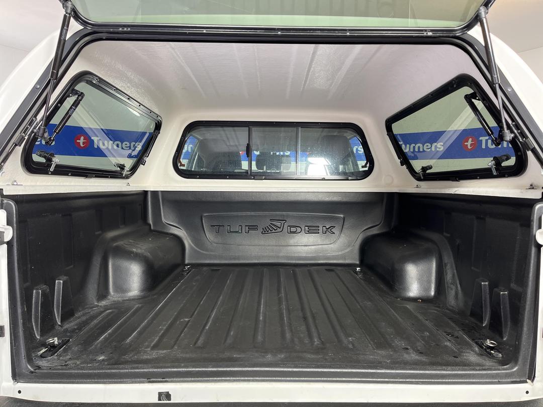 Photo '14' of Toyota Hilux