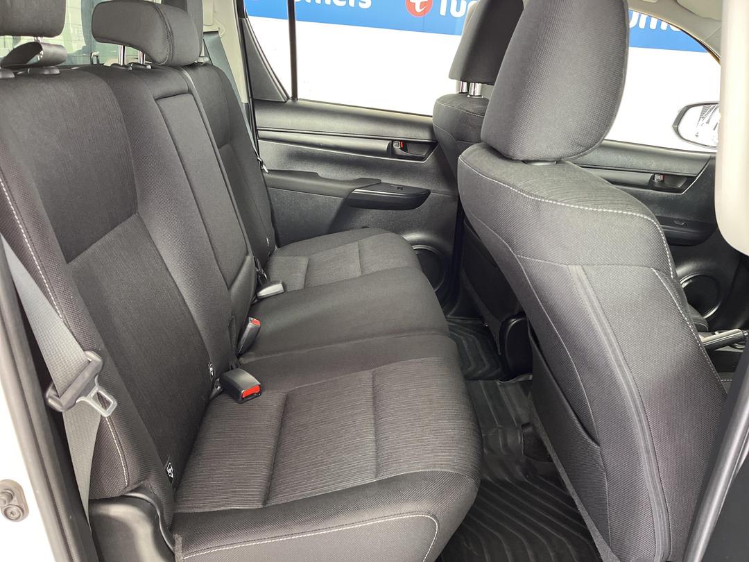 Photo '20' of Toyota Hilux