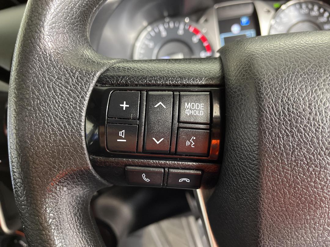 Photo '24' of Toyota Hilux