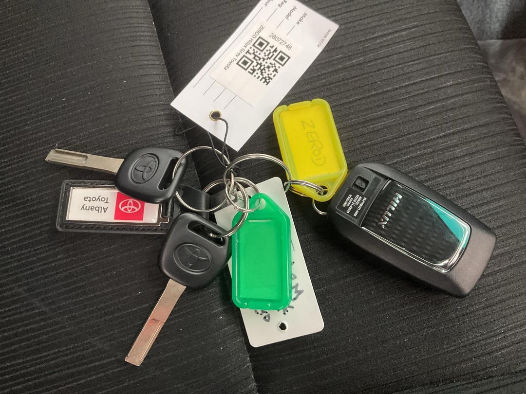 Photo '16' of Toyota Hilux SR5 TD DC