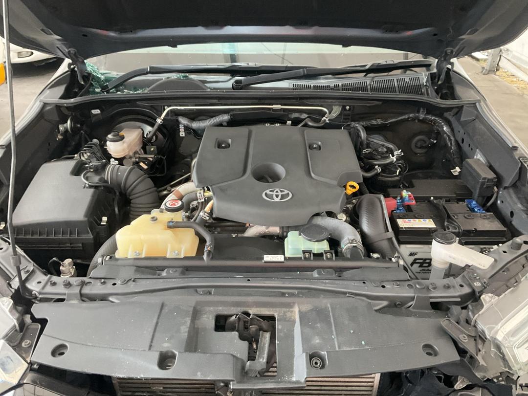 Photo '18' of Toyota Hilux SR5 TD DC