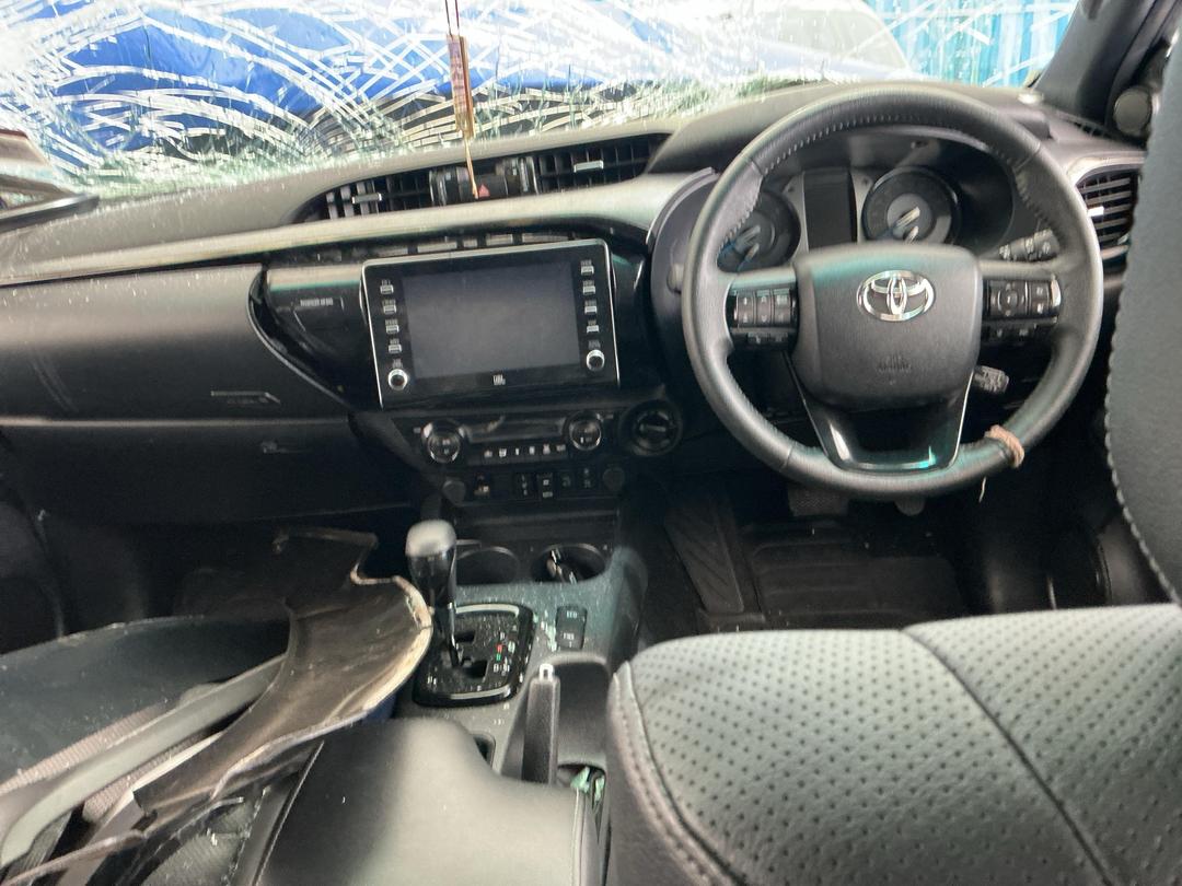 Photo '14' of Toyota Hilux SR5 Cruiser TD DC