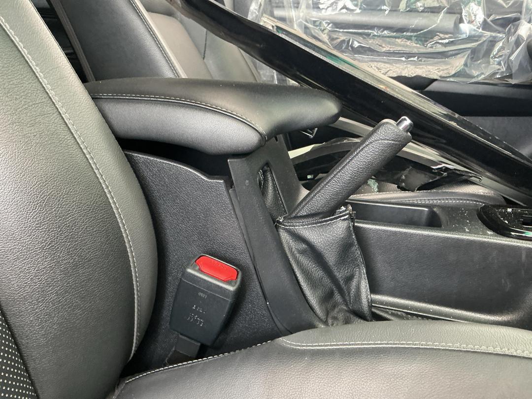 Photo '17' of Toyota Hilux SR5 Cruiser TD DC