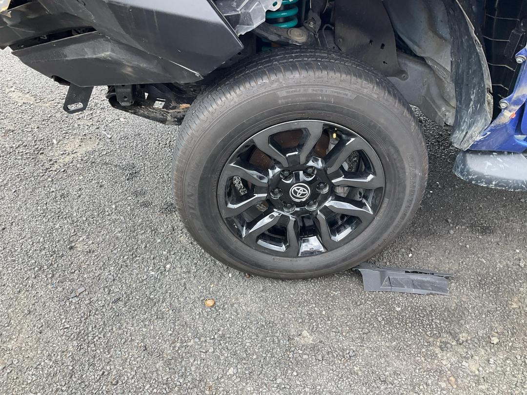 Photo '9' of Toyota Hilux SR5 Cruiser TD DC