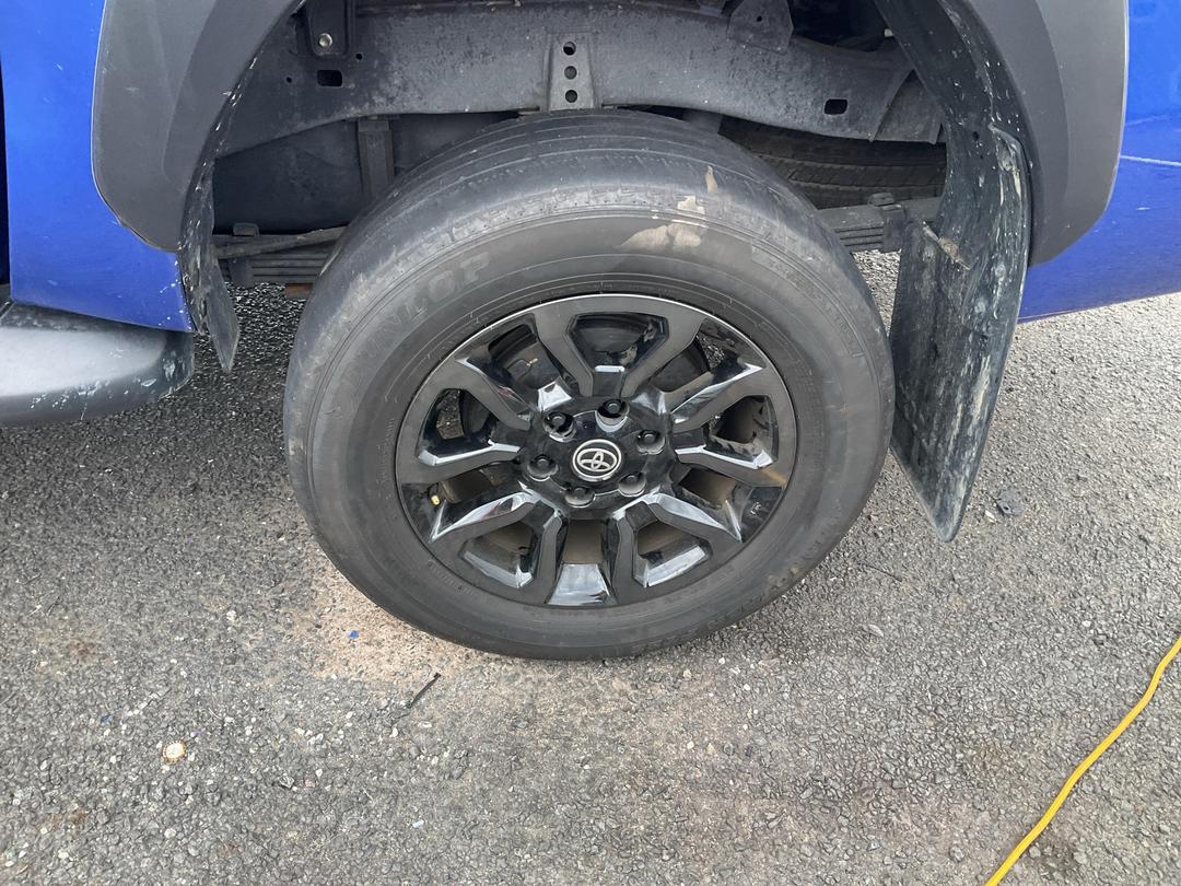 Photo '10' of Toyota Hilux SR5 Cruiser TD DC