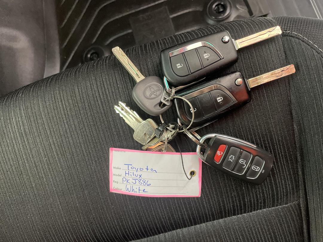 Photo '22' of Toyota Hilux