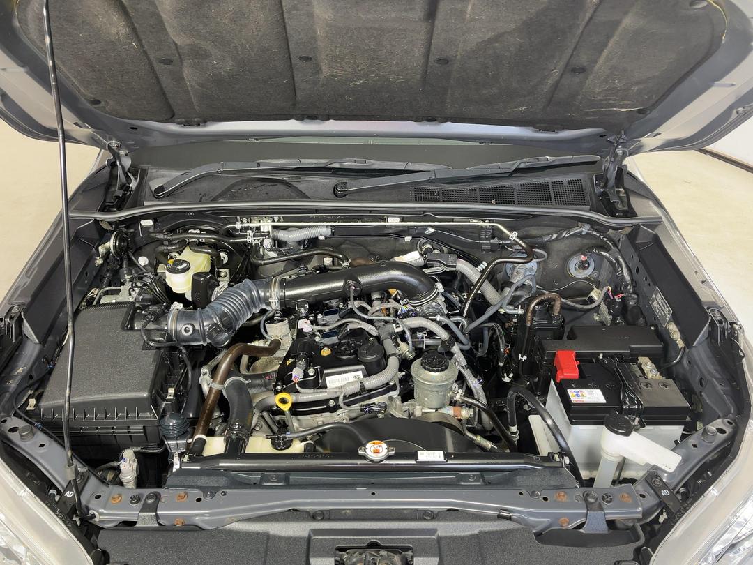 Photo '13' of Toyota Hilux
