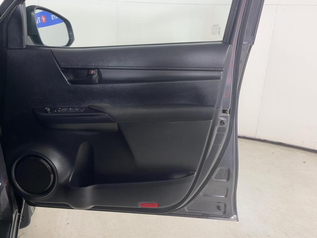 Photo '15' of Toyota Hilux