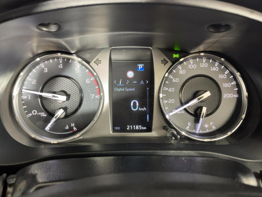 Photo '21' of Toyota Hilux