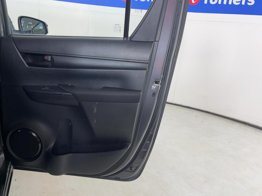 Photo '19' of Toyota Hilux