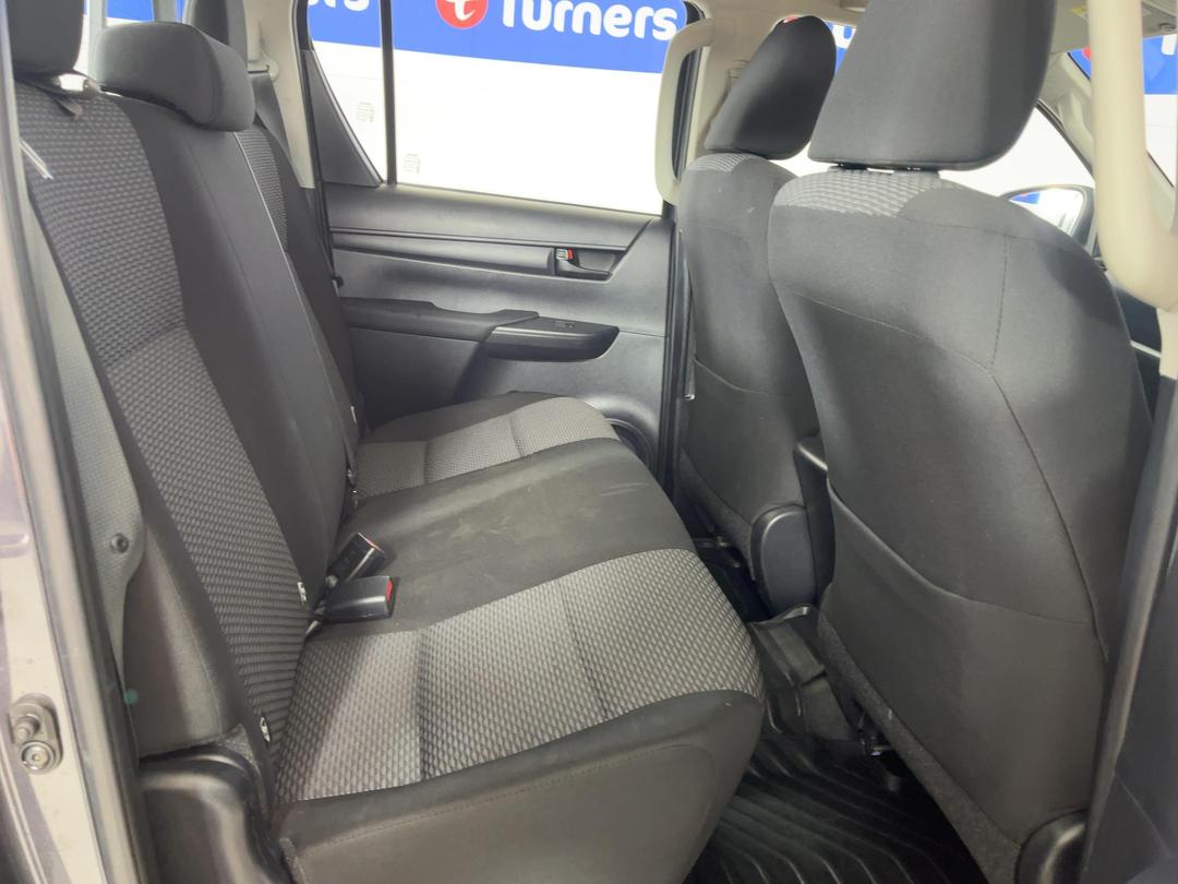 Photo '20' of Toyota Hilux