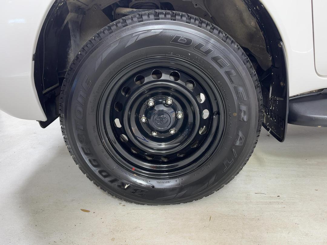 Photo '10' of Toyota Hilux