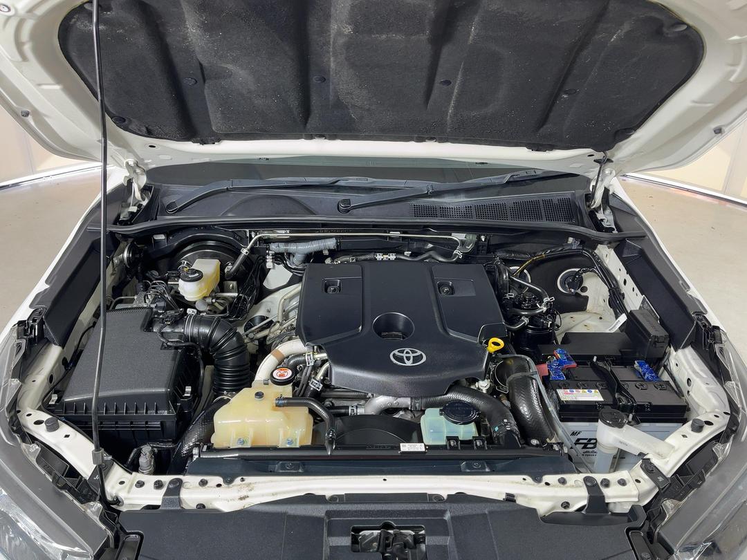 Photo '13' of Toyota Hilux