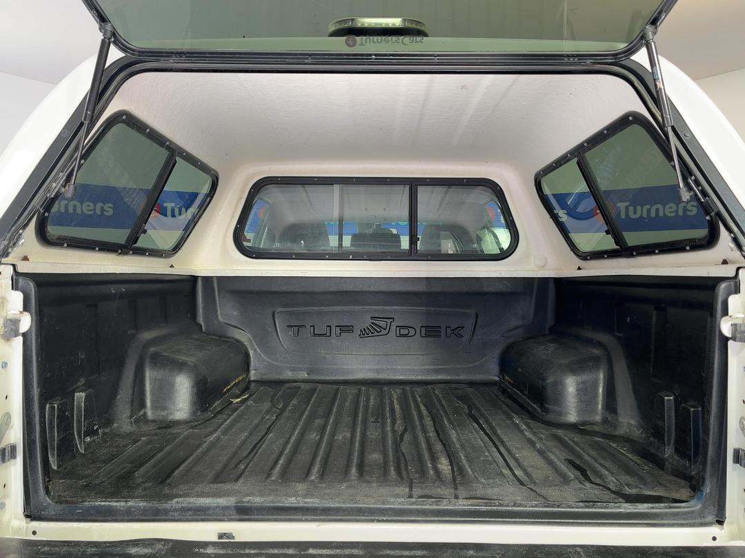 Photo '14' of Toyota Hilux