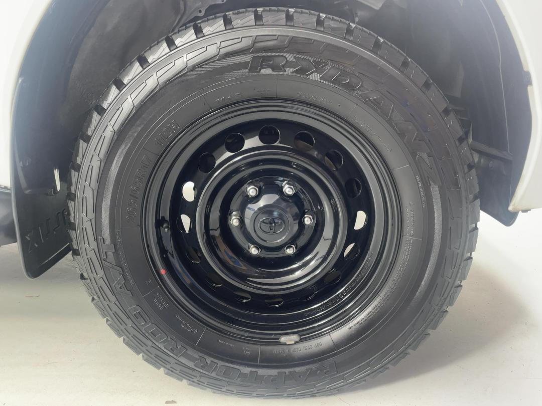 Photo '9' of Toyota Hilux