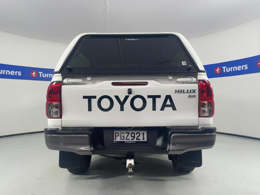 Photo '6' of Toyota Hilux